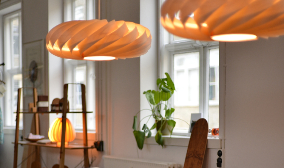 The TR5 Large Pendant by Tom Rossau