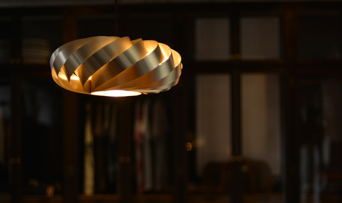 The TR5 Small Pendant by Tom Rossau 1